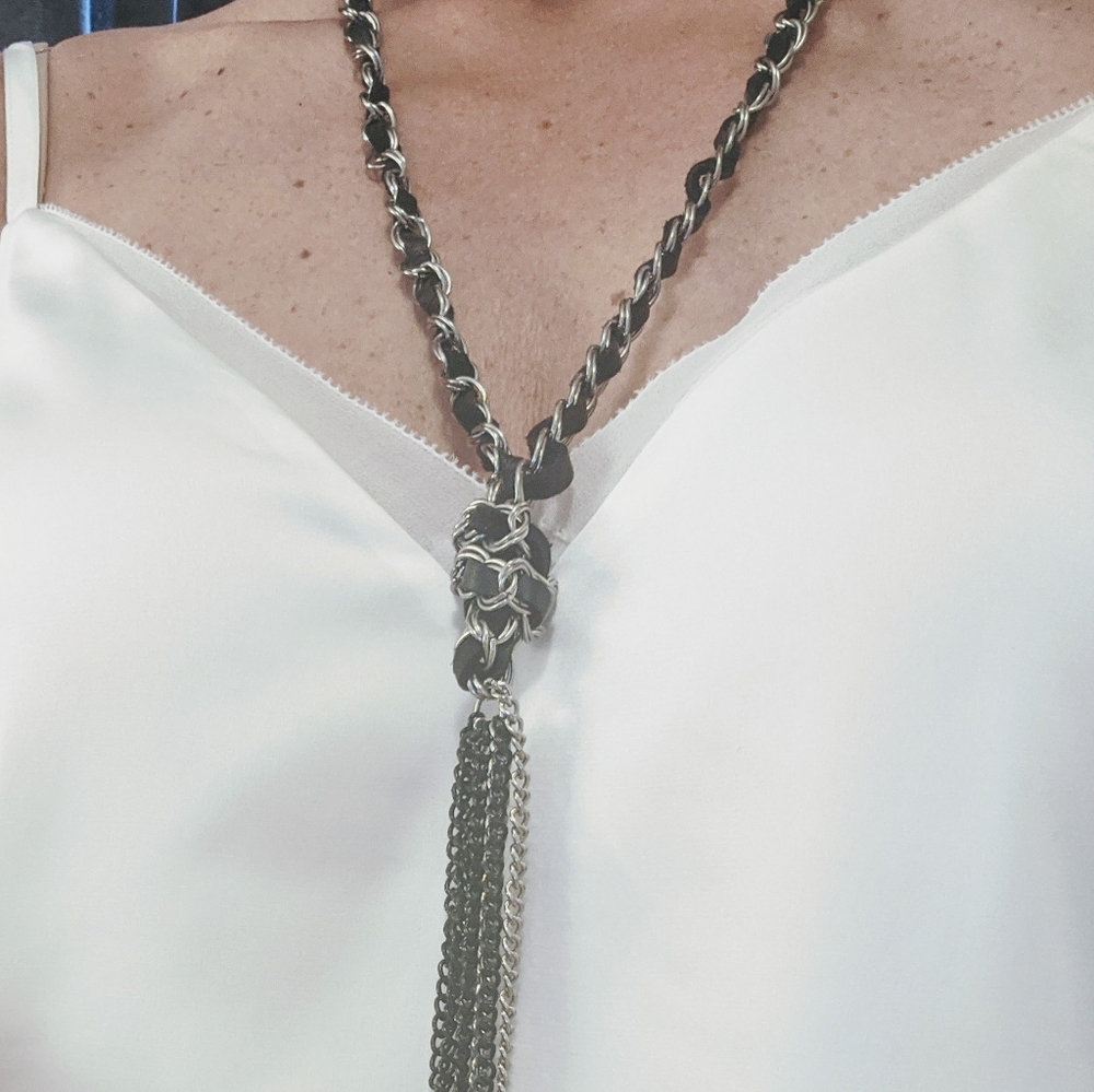 Necklace. Black and silver